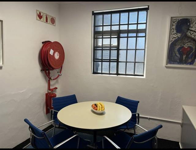 INDUSTRIAL PROPERTY TO RENT IN PAARDEN EILAND
